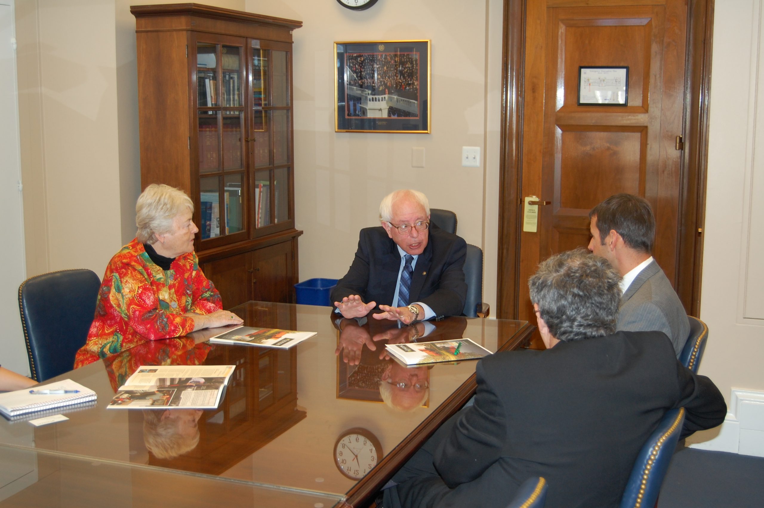 Read more about the article Sanders Meets With Lyndon State College President