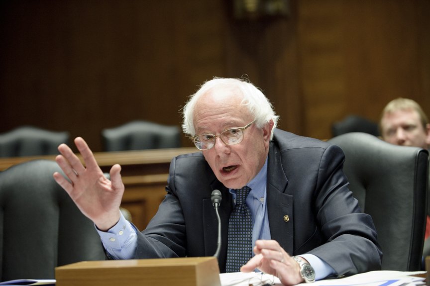 Read more about the article Sanders Hosts Meeting on Reponsible Ways to Reduce the Deficit