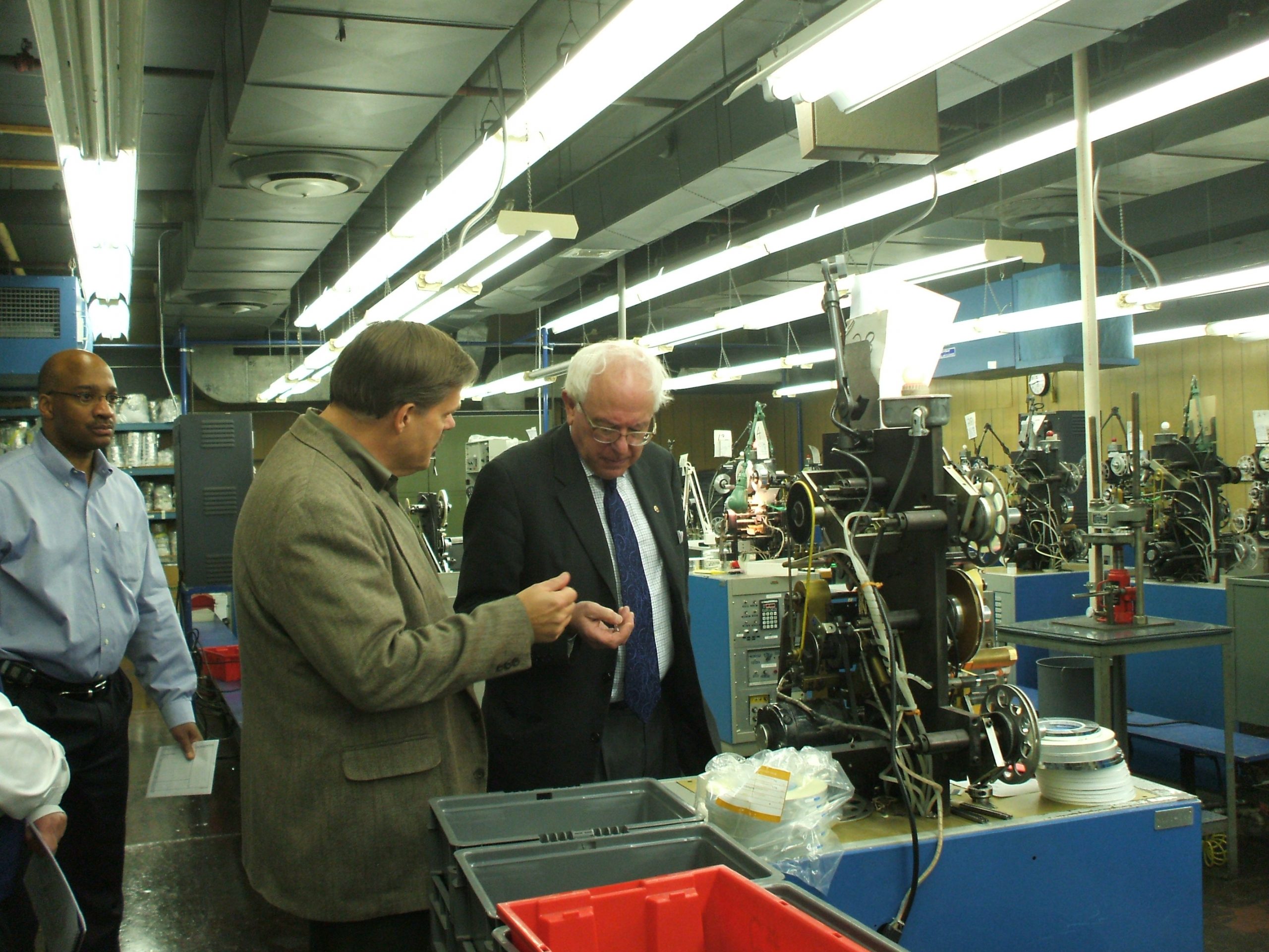 Read more about the article Sanders Visits Barre Businesses