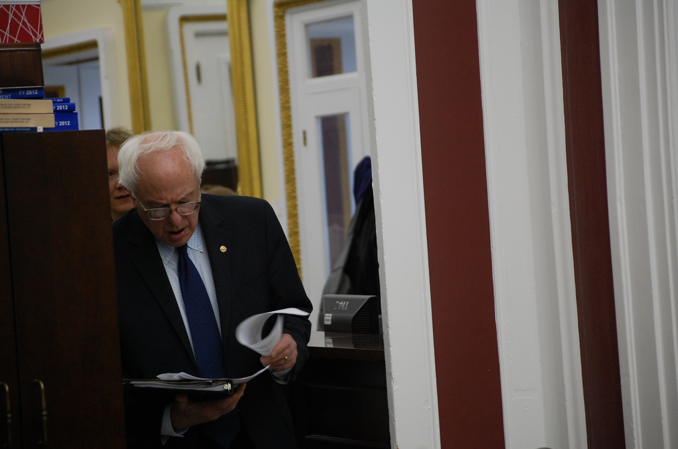 Read more about the article Sanders ‘Pad and Pen’ with National Reporters