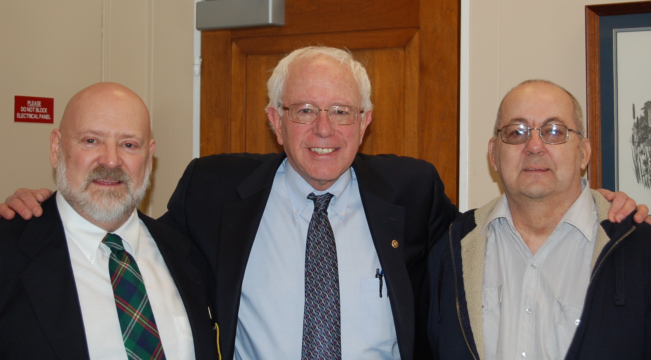 Read more about the article Sanders Meets with Vietnam Veterans