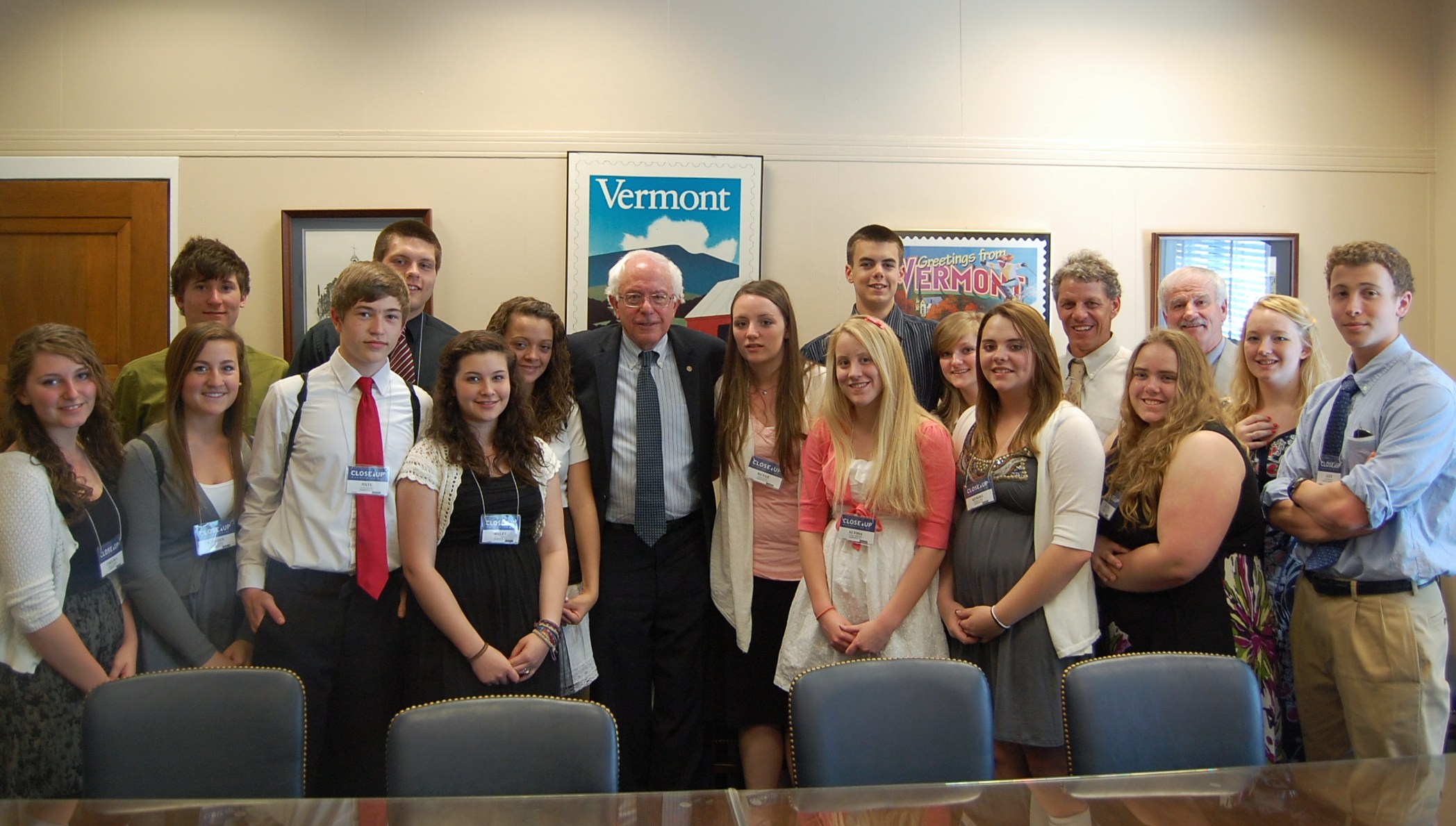 Read more about the article Sanders Meets with Vermont Students in Close Up