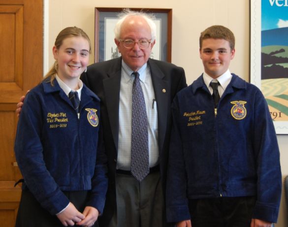 Read more about the article Sanders Met With Vermont’s Future Farmers of America